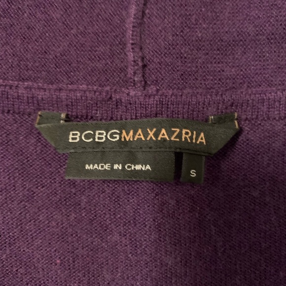 *SOLD* BCBG Super Soft Deep Plunge Knit Sweater - Picture 4 of 5